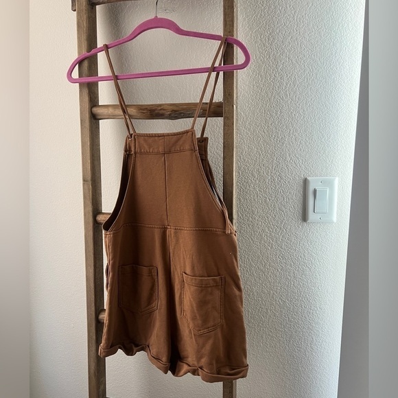 LULU’S ROMPER OVERALLS SIZE XS - Picture 2 of 4